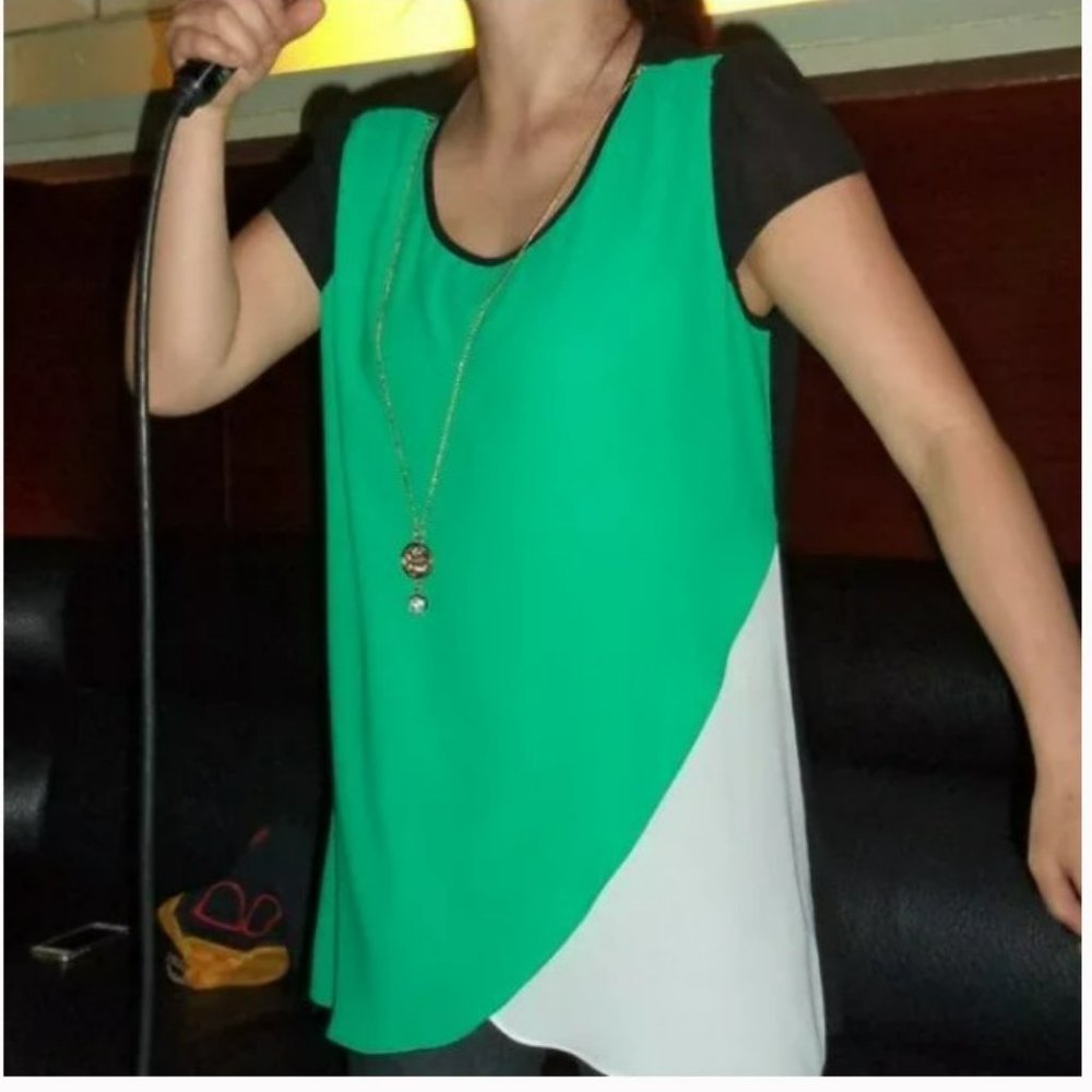 Tunic with Detachable Necklace